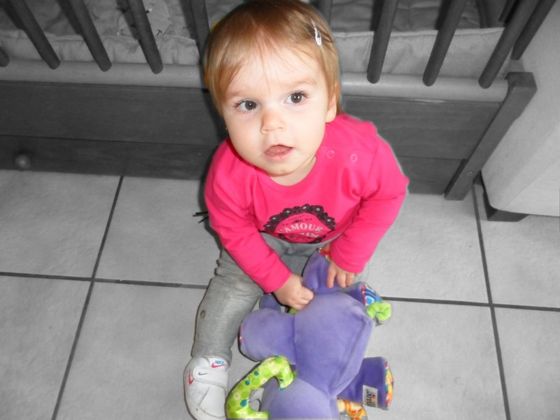 Ginesca! 14 maanden Onze dochter heet Ginesca, ze is geboren op 13 september 2010. Voor zover wij kunnen vinden is ze de enige Ginesca die in Nederland is geboren.
Je spreekt haar naam uit als: Djinessa, dus niet Gineska zoals veel mensen denken.