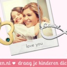 draag je kinderen dichtbij Kaya ontwerpt mama sieraden, moeder dochtersieraden, baby armbandjes en kindersieraden.
