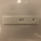 2de zwangerschap 1ste test. 2de zwangerschap na curettage. Positief !!!